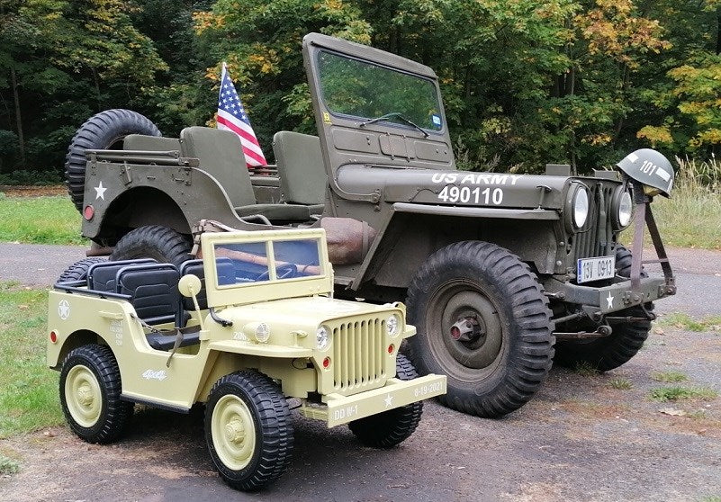 3 Seater Hotchkiss Willys Jeep Ride On 24v
